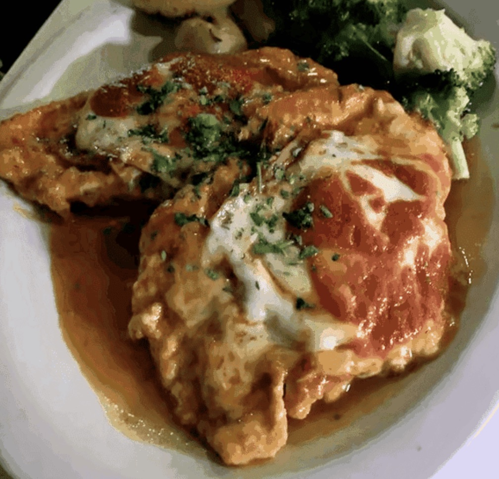 Chicken entree from Barosa Restaurant
